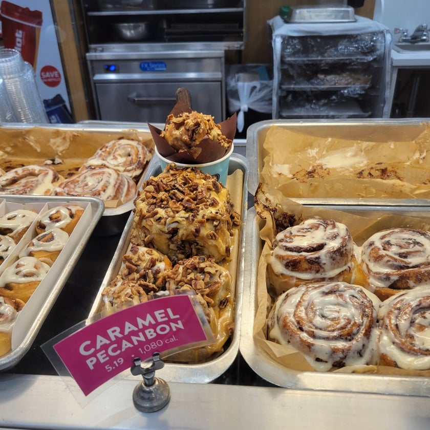 Cinnabon - Bakery,Pretzels,Fast Food,Desserts - 