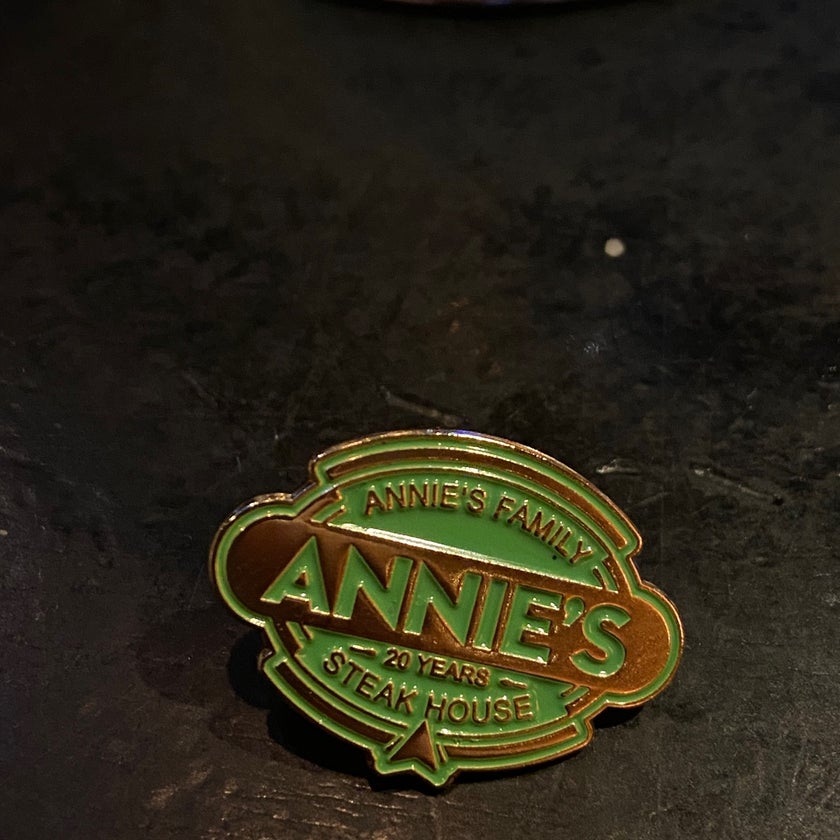 Annie's Paramount Steak House - American Restaurant,Steakhouse,Steakhouses,Breakfast & Brunch,American - bar,breakfast food,sandwiches,salads,well,lunch,brunch food,town,steak,bread,city,eggs,dinner,great value,bacon,happy hour,coconut,trendy,good for dates,French toast,lemonade,prime rib,feta cheese,bull,good for special occasions,curry rice,Ruben,strawberry shortcake,jalapeño poppers