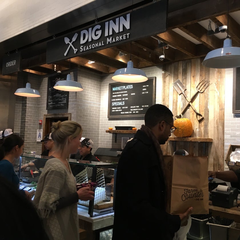 Dig - American Restaurant,Salad Restaurant,Vegan and Vegetarian Restaurant - meats,chicken,lunch,healthy food,lines,fresh food,trendy,mac & cheese,sweet potatoes,good for a quick meal,kale,seasonal items,beets,brown rice,braised beef