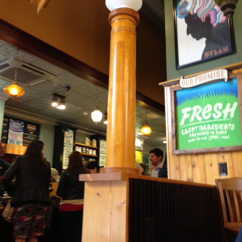 Potbelly Sandwich Shop - Restaurant - good service,sandwiches,lunch,clean,wifi,city,lines,restrooms,casual,great value,milkshakes,takeout,good for a quick meal,toasties,hot peppers