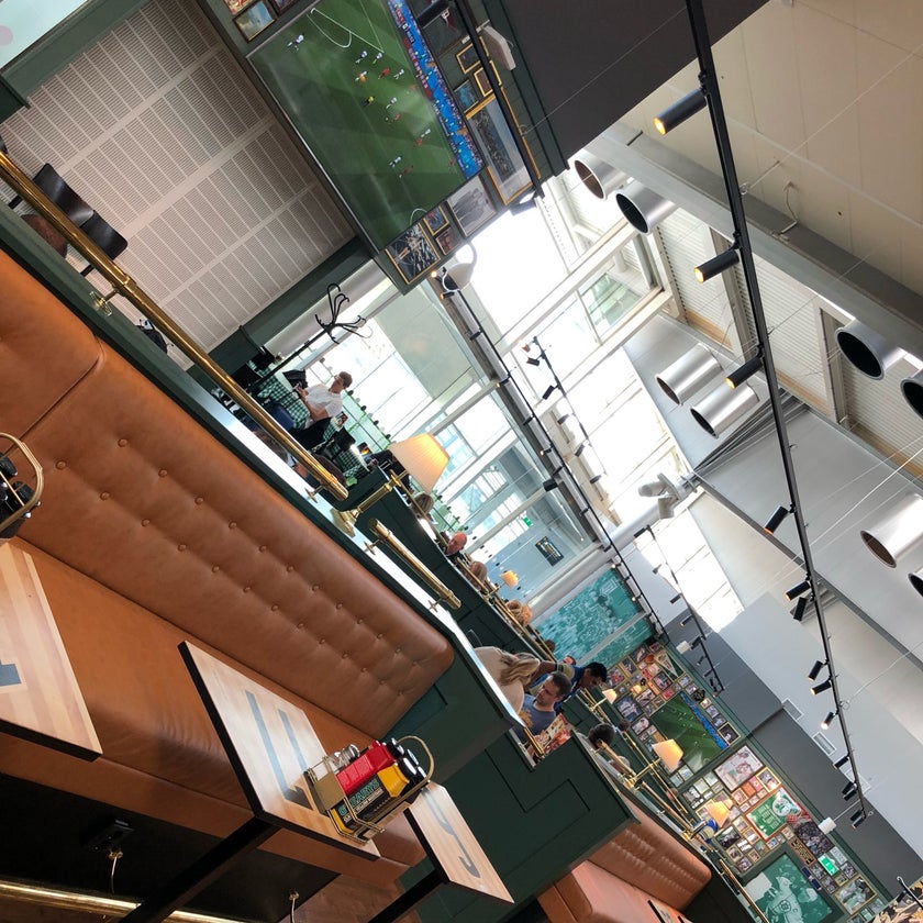 O'Learys Arlanda Terminal 2 Airport - American Restaurant - beer,fish & chips