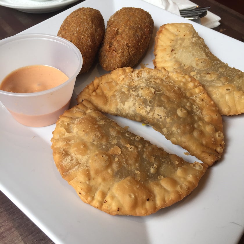 El Conuco Restaurante - BBQ Joint,Cuban Restaurant,South American Restaurant - clean,roast pork,mofongo,chicharrones