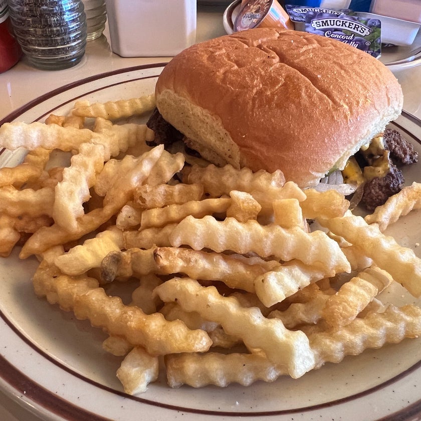 Hamburg Inn No. 2 - BBQ Joint,Diner,American Restaurant,Diners,Breakfast & Brunch,American - restaurants,coffee,desserts,breakfast food,burgers,lunch,brunch food,town,parking,eggs,dinner,crowded,great value,pancakes,pies,onions,hot chocolate,biscuits,long waits,gravy,Inn,malts,prime rib,pecan,sweet corn,sweet potato pancakes,candidates,pie shake,politicians
