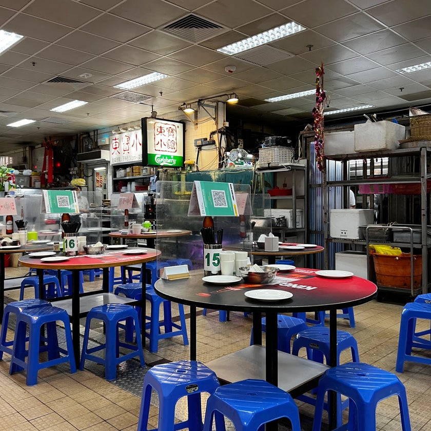 Tung Po Kitchen (東寶小館) - Hong Kong Restaurant - seafood,chicken,beer,music,well,spicy food,dinner,crowded,great value,market,takes reservations,garlic,tourism,dancing,loud,karaoke,lively,cucumbers,wasabi,good for groups,grouper,fun atmosphere,sweet & sour pork,frog legs,Anthony Bourdain