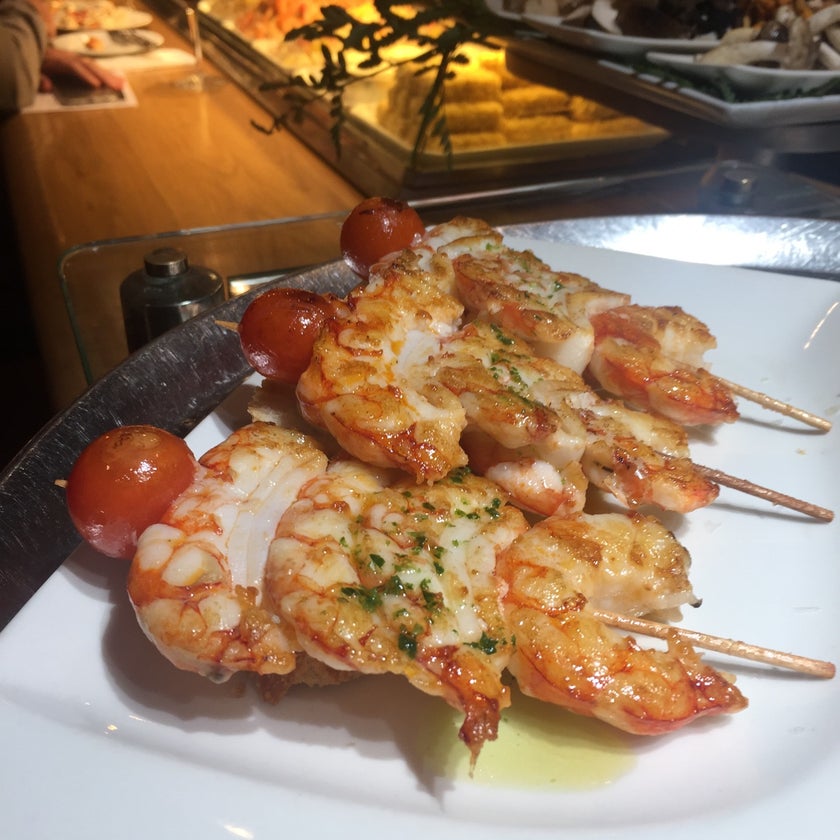 La Flauta - Seafood Restaurant,Tapas Restaurant - restaurants,meats,coffee,desserts,breakfast food,fruit,sandwiches,cheese,salads,lunch,healthy food,town,ice cream,rice,bread,city,eggs,lines,milk,dinner,chips,crowded,great value,potatoes,peppers,avocado,mushrooms,tomatoes,trendy,good for dates,chocolate store,honey,ham,tortillas,prints,almonds,sangria,eggplant,good for a quick meal,quick service,queso,artichokes,forests,foie gras,zucchini,asparagus,bread pudding,good for groups,fruity,good for special occasions,pico,anchovies,caramelized onions,crema,gambas,gratin,cuttlefish,Camembert,white beans,Roquefort,Rioja,raspberry sauce,fideua,good for singles,Catalan cream,cerveceria catalana,huevos cabreados