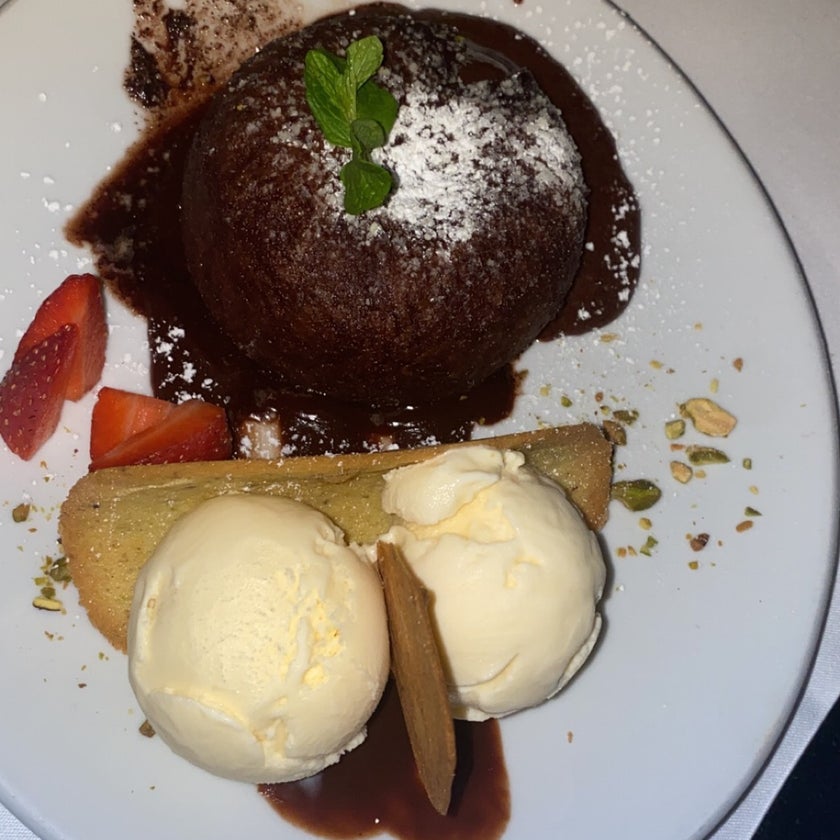 Fleming's Prime Steakhouse & Wine Bar - Steakhouse - bar,good service,steak,dinner,great value,potatoes,happy hour,mushrooms,tomatoes,good for dates,mozzarella,creme brûlée,filet mignon,peppercorns,swordfish,terrific service