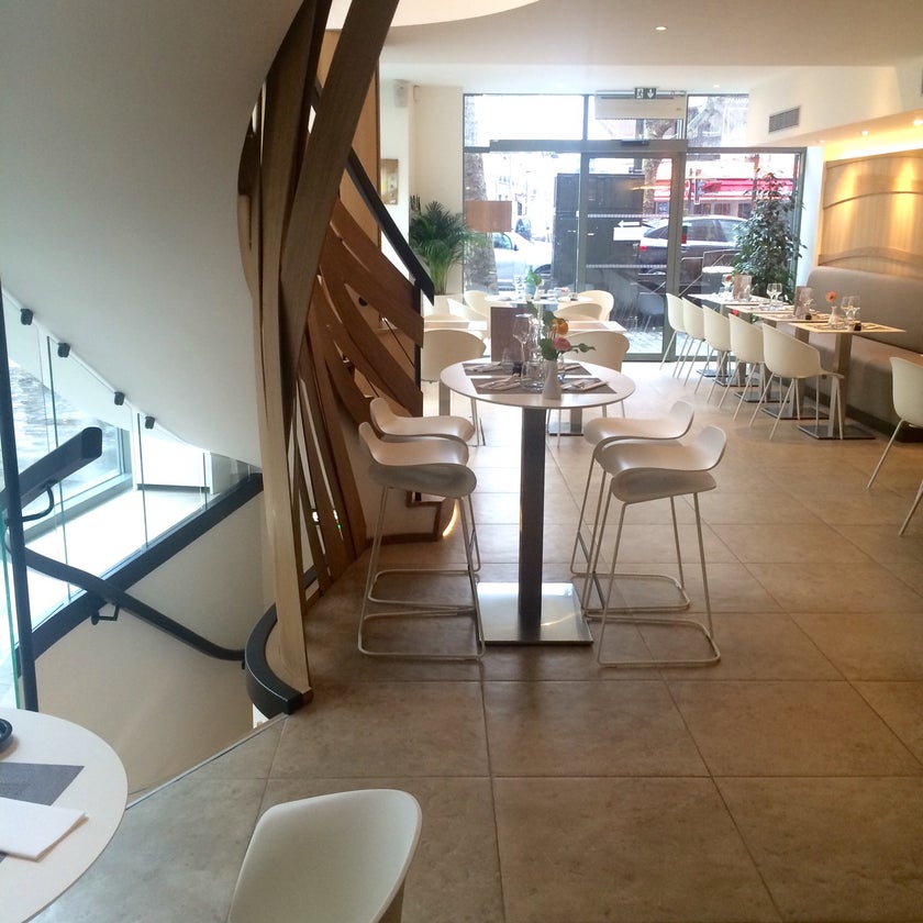 Restaurant Jean Chauvel - French Restaurant - bar,friendly staff,good for dates
