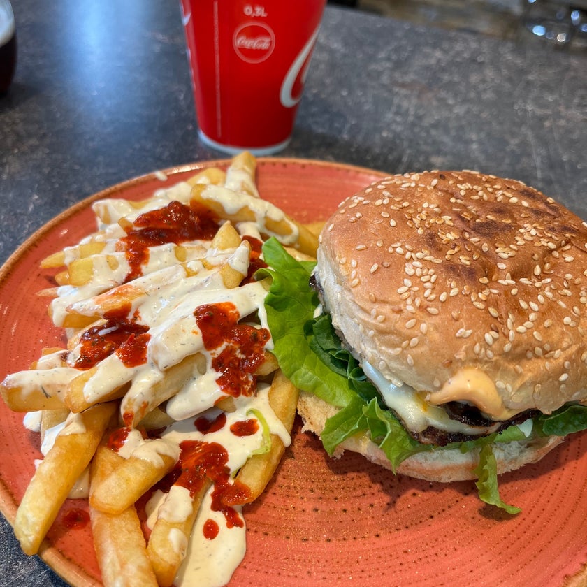 Mandi - Falafel Restaurant - healthy food,spicy food,great value,snacks,shawarma,good for a quick meal