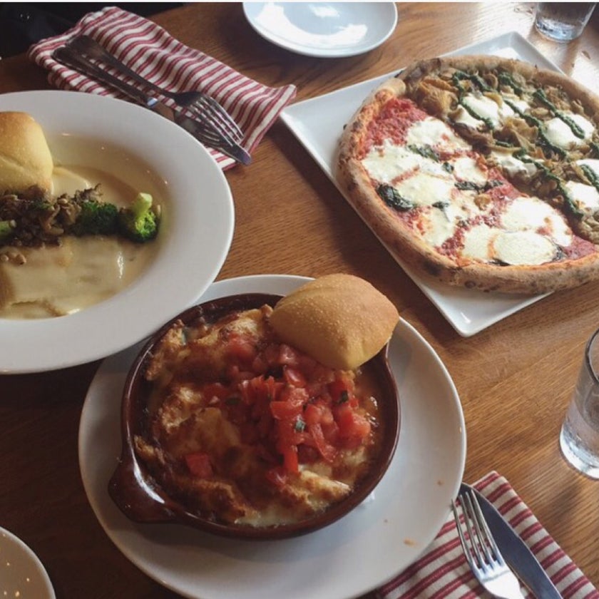 Basta Pizzeria Ristorante - Italian Restaurant,Pizzeria - meats,sandwiches,well,lunch,wine,chocolate,bread,spicy food,dinner,great value,happy hour,sausage,trendy,good for dates,nuts,good for groups,good for special occasions,polenta,beet salad,Chicken Alfredo