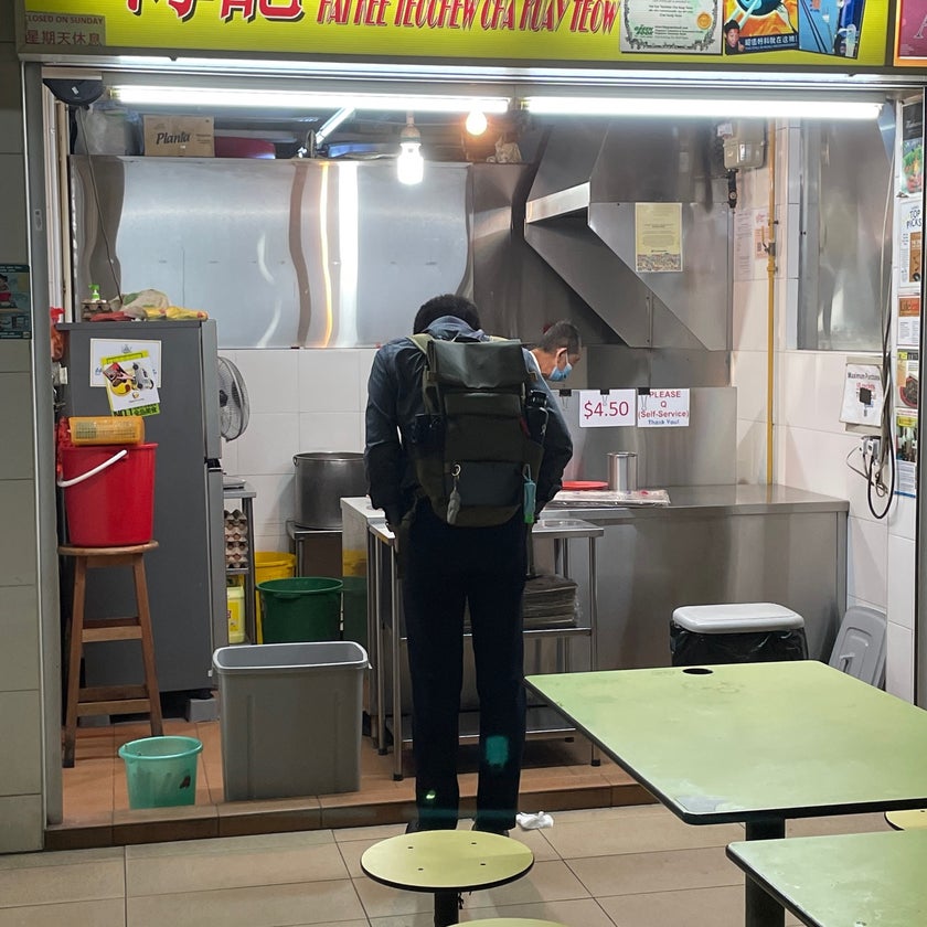 Telok Blangah Crescent Market & Food Centre - Restaurant - coffee,desserts,chicken,breakfast food,soup,lunch,brunch food,noodles,rice,pork,dinner,curry,pancakes,chili,muffins,carrot cake,porridge,red beans,soy sauce,momos,prata,food stalls,bee hoon,Mee Siam