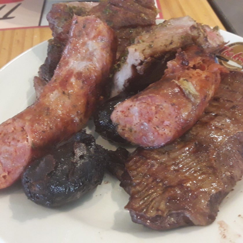 The Knife - Argentinian Restaurant,Steakhouse - restaurants,salads,barbecue,dinner,all you can eat,crowded,cute,trendy,prints,lively,good for groups,good for business meetings,good for special occasions,free buffet