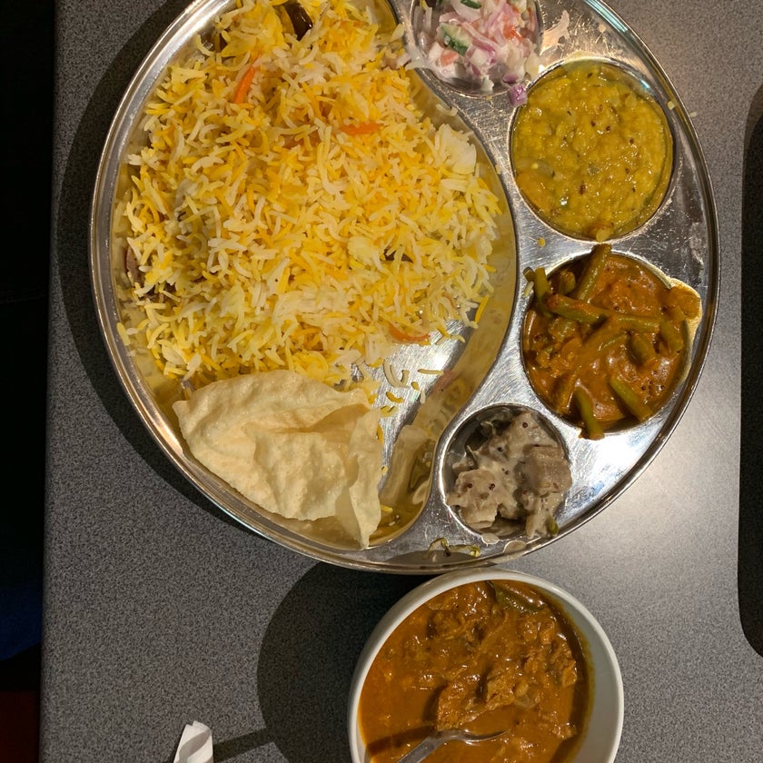 Palmyra Café - Café,Restaurant - friendly staff,lunch,vegetarian food,chai,good for a quick meal,dosas,fresh coconuts