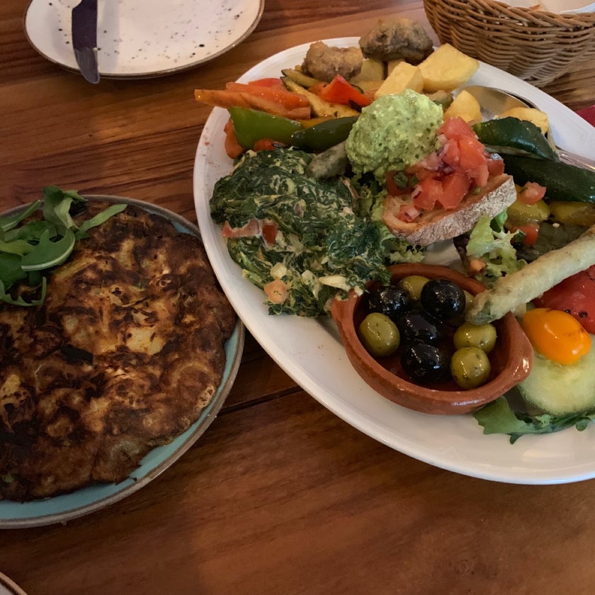 Bonneria Tapa Bar - Italian Restaurant,Tapas Restaurant - restaurants,bar,crowded,trendy,good for groups,good for special occasions