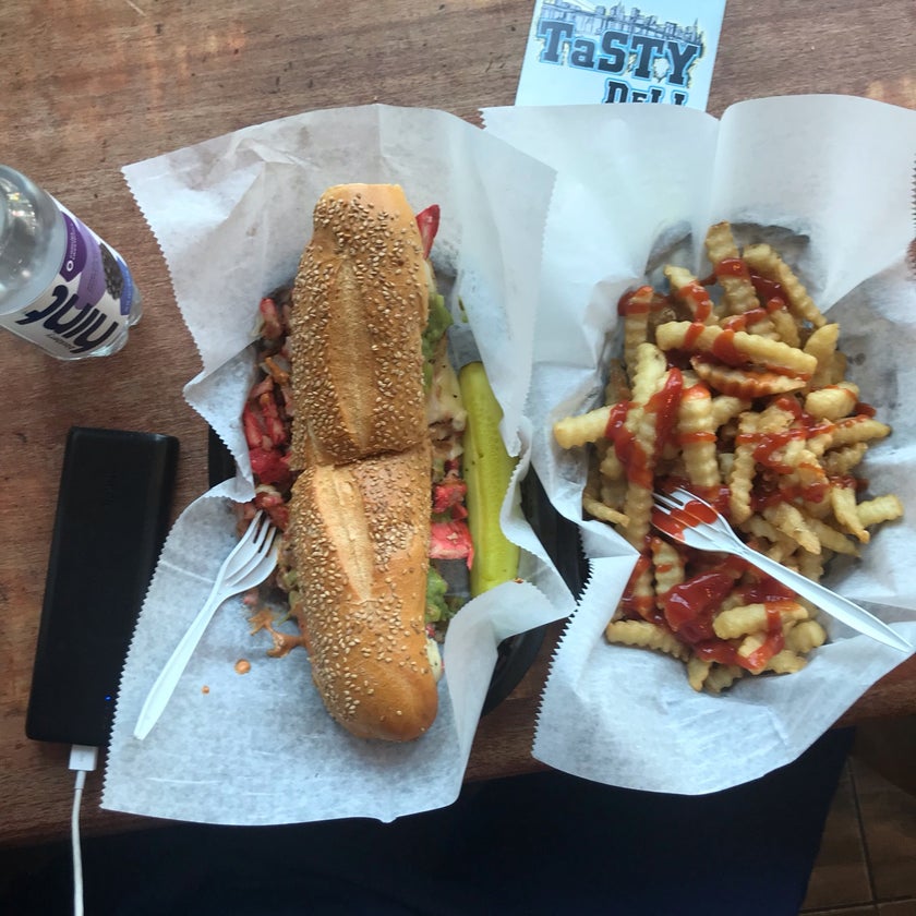 Tasty Deli - Burger Joint,Deli,Sandwich Spot - restaurants,meats,good service,sandwiches,lunch,clean,eggs,great value,mushrooms,wraps,ham,good for a quick meal,cheddar cheese,garlic bread,marinara,Tuscany,Russian dressing,hot mess,veggie supreme