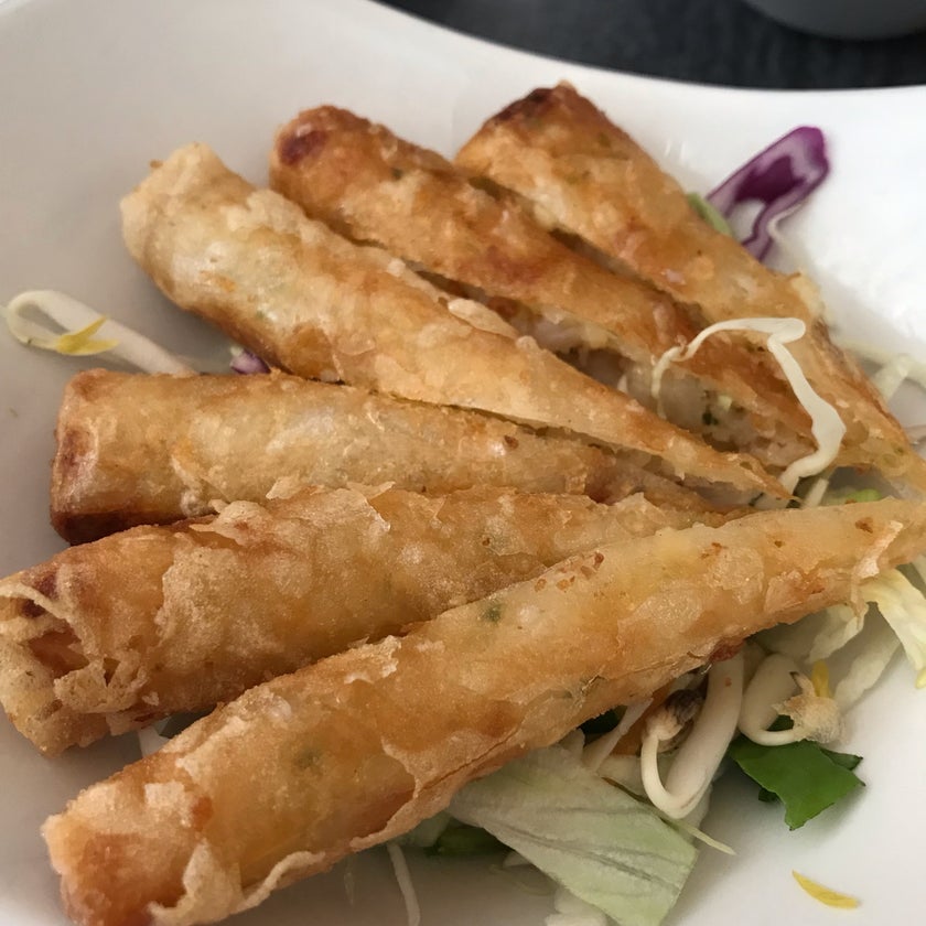 Saigon Green - Vietnamese Restaurant,Vietnamese - Asian food,inexpensive,healthy food,town,crowded,great value,milkshakes,coconut,trendy,honey,mint,iced tea,good for a quick meal,spring rolls,good for groups,mango lassi,good for singles,small dishes