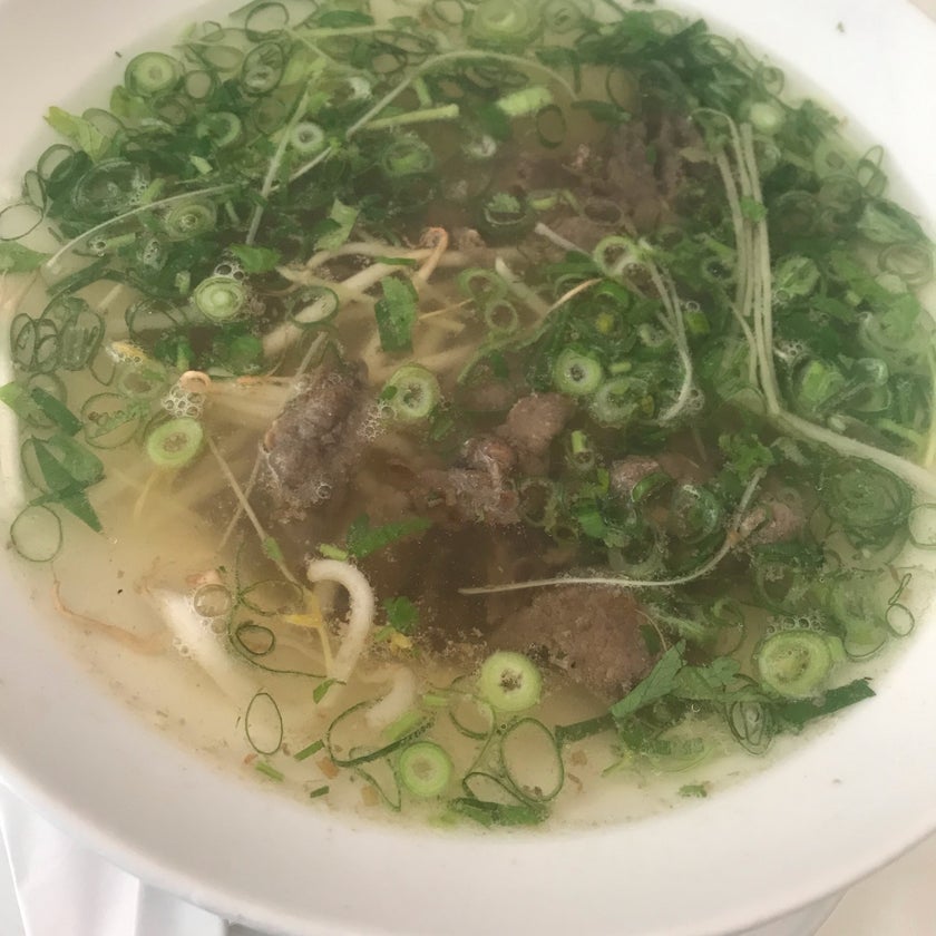Saigon Green - Vietnamese Restaurant,Vietnamese - Asian food,inexpensive,healthy food,town,crowded,great value,milkshakes,coconut,trendy,honey,mint,iced tea,good for a quick meal,spring rolls,good for groups,mango lassi,good for singles,small dishes