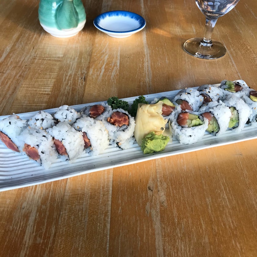 Kin Sushi & Thai Cuisine - Thai Restaurant,Sushi Restaurant - lunch,sushi,dinner,BYOB,gyoza,rock and roll