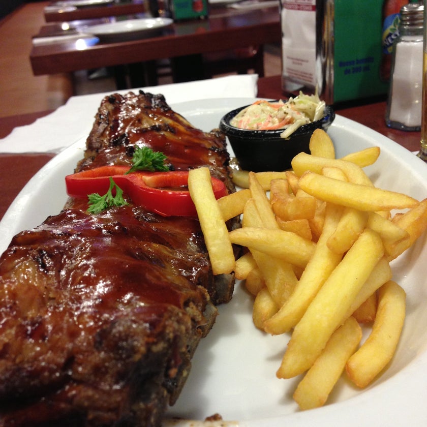 Tony Roma's las Arenas - American Restaurant - good service,burgers,dinner,ribs,nachos,chocolate store,family-friendly,onion rings