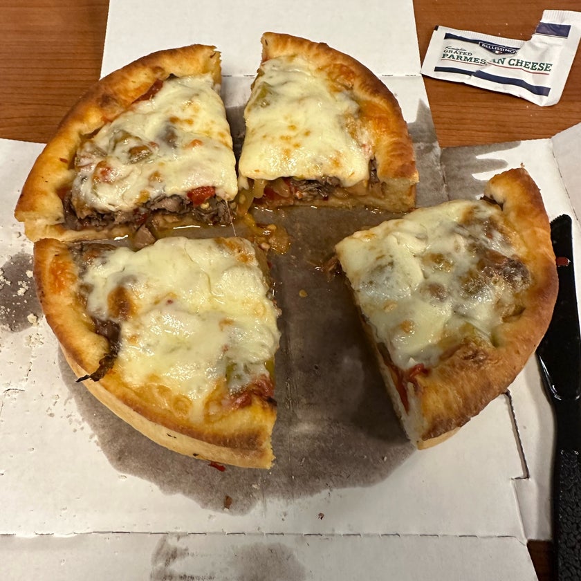 Luke's Italian Beef - Hot Dog Joint,Pizzeria,Italian Restaurant - good service,breakfast food,sandwiches,lunch,brunch food,french fries,great value,sausage,chili,hot dogs,prints,good for a quick meal,eggplant parmigiana,Chicago style,minestrone soup