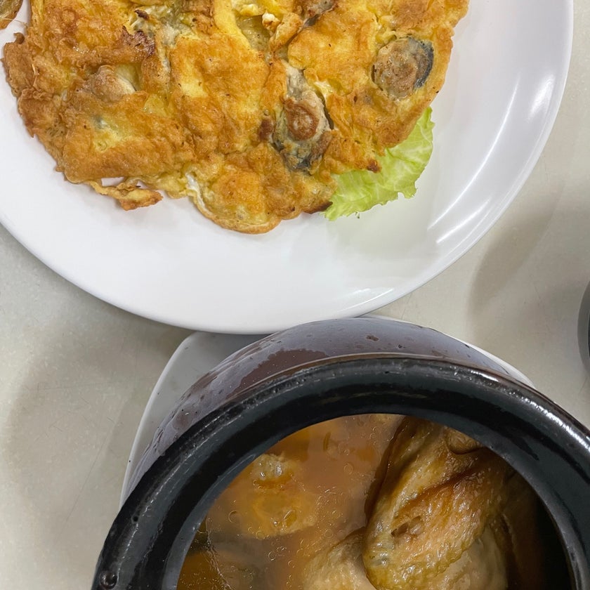 Jin Wee Restaurant - Chinese Restaurant - friendly staff,lunch,pork,eggs,dinner,crowded,great value,spinach,tomato sauce,sweet taste,marmite,bitter gourd,salted chicken,black sauce,wok hei