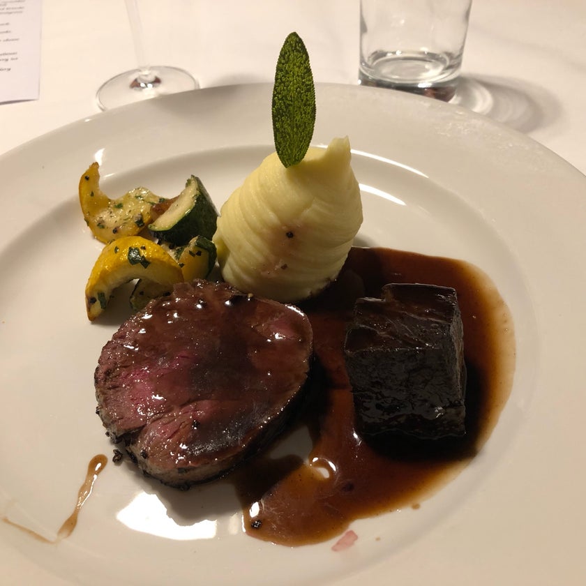 Bleeding Heart Bistro - French Restaurant - restaurants,bar,coffee,good service,cheese,lunch,outdoor seating,books,great value,roses,bistros,good for special occasions,aioli,herb butter