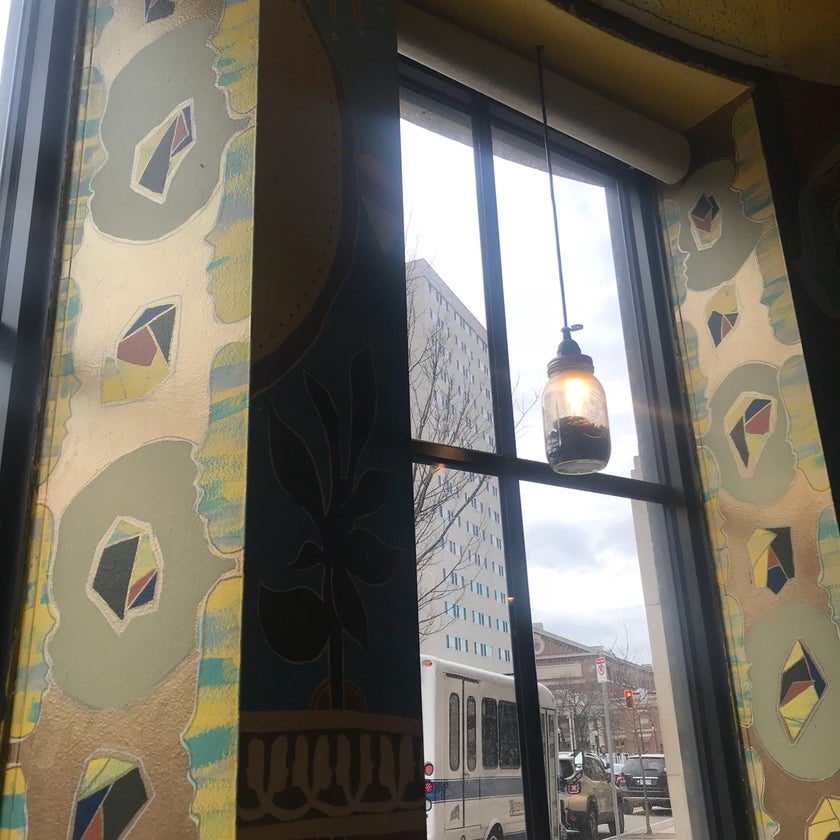 Farmer Horse Coffee - Coffee Shop,Restaurant,Coffee & Tea - coffee,friendly staff,sandwiches,healthy food,chocolate,cozy,casual,free Wifi,authentic,bagels,trendy,good for dates,spinach,good for a quick meal,study area,espresso shots,dark roast,bacon egg and cheese