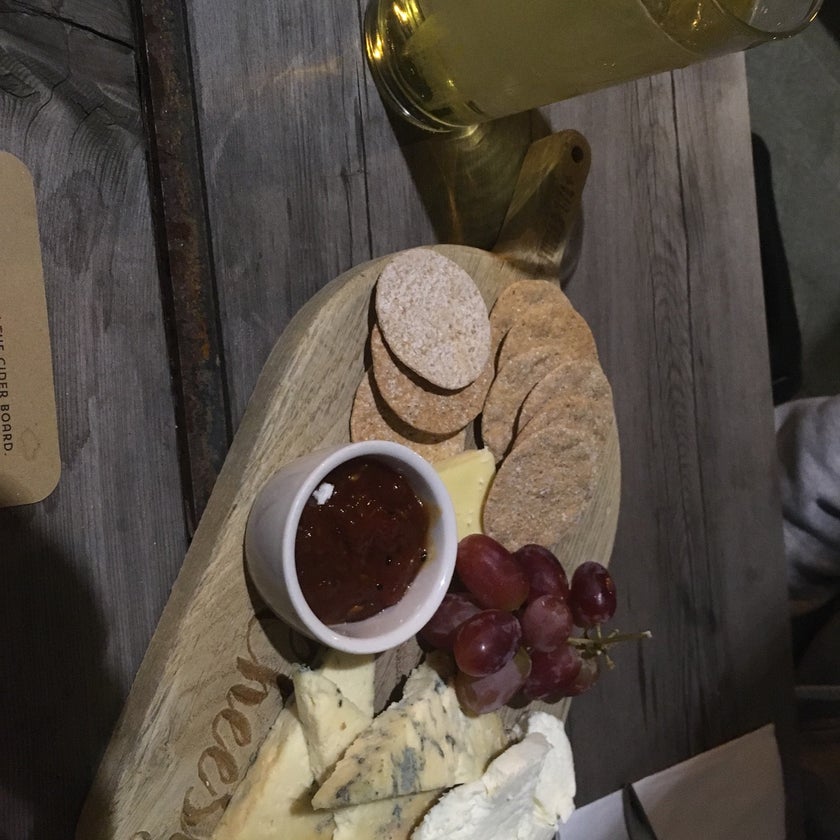 The Stable Bar & Restaurant - Pizzeria,Pizza,Bars - 