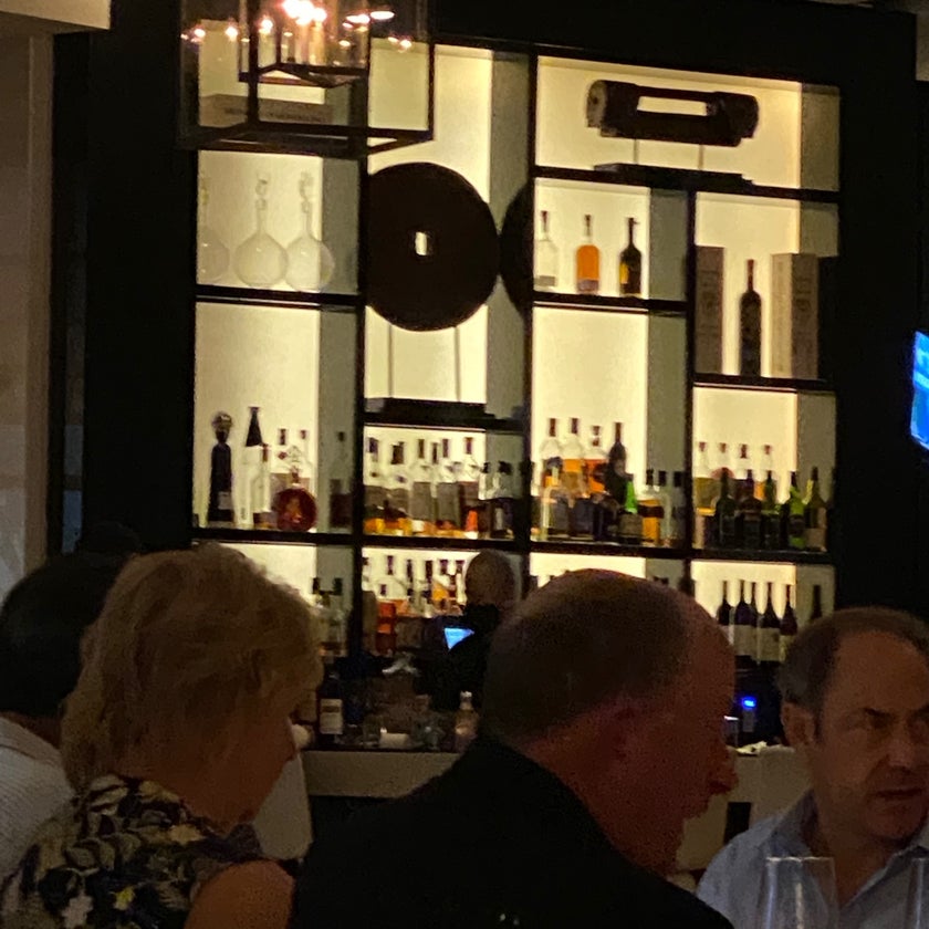 Sorellina - Italian Restaurant - restaurants,bar,desserts,cheese,well,healthy food,chocolate,city,dinner,mushrooms,caramel,appetizers,trendy,meatballs,truffles,eggplant,peaches,veal,foie gras,filet mignon,good for business meetings,good for special occasions,grapefruit,business meetings,vanilla gelato,maccheroncelli