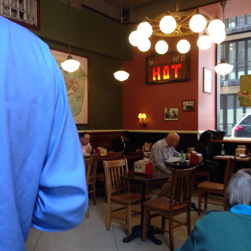 Potbelly Sandwich Shop - Restaurant - good service,sandwiches,lunch,clean,wifi,city,lines,restrooms,casual,great value,milkshakes,takeout,good for a quick meal,toasties,hot peppers