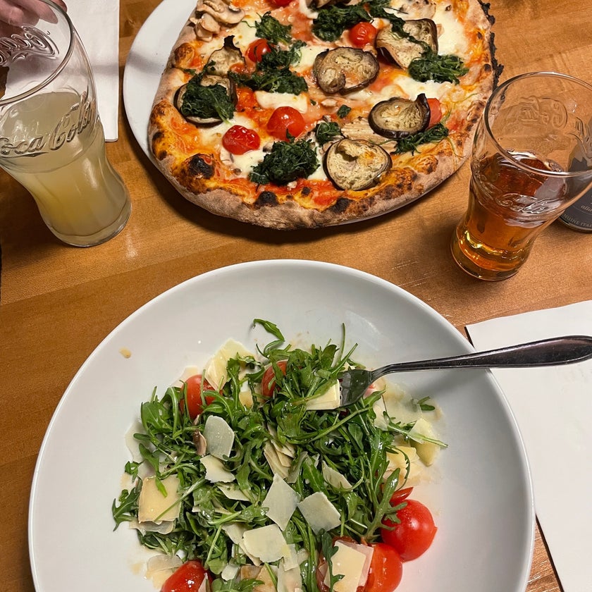 Il Sestante - Pizzeria,Italian Restaurant - bar,scenic views,town,pizzeria,city,dinner,crowded,great value,takes reservations,gardens,church,trendy,good for dates,mozzarella,prosciutto,good for groups,good for special occasions,cherry tomatoes,rucola,giovanni