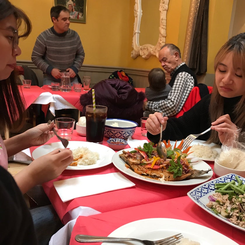 Luk Thai - Thai Restaurant - 