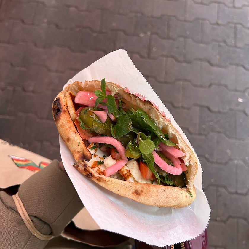 Aroma - Falafel Restaurant,Fast Food Restaurant,Middle Eastern Restaurant - sandwiches,healthy food,town,city,crowded,great value,potatoes,fast food,good for a quick meal,pita,good for groups,hoummus,queue