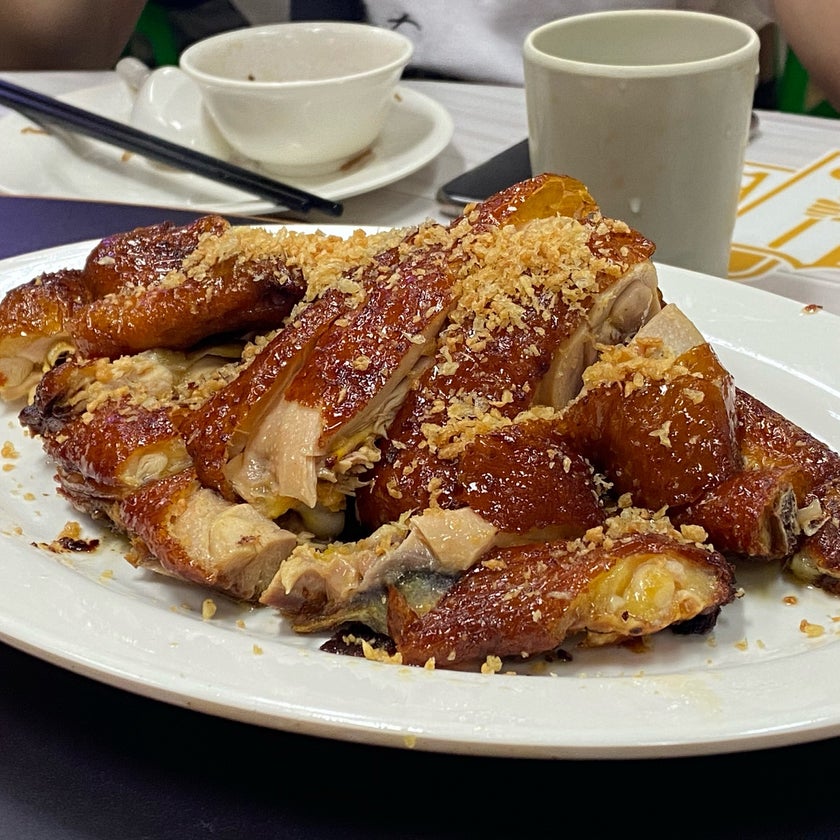 Tung Po Kitchen (東寶小館) - Hong Kong Restaurant - seafood,chicken,beer,music,well,spicy food,dinner,crowded,great value,market,takes reservations,garlic,tourism,dancing,loud,karaoke,lively,cucumbers,wasabi,good for groups,grouper,fun atmosphere,sweet & sour pork,frog legs,Anthony Bourdain