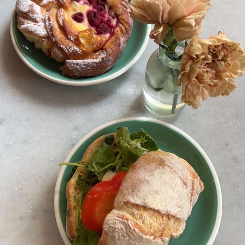 Fabrique - Bakery,Restaurant,Cafes,Bakeries,Sandwiches - restaurants,bar,coffee,pastries,cake,cute,buns,baked goods,fresh baked breads,good for singles