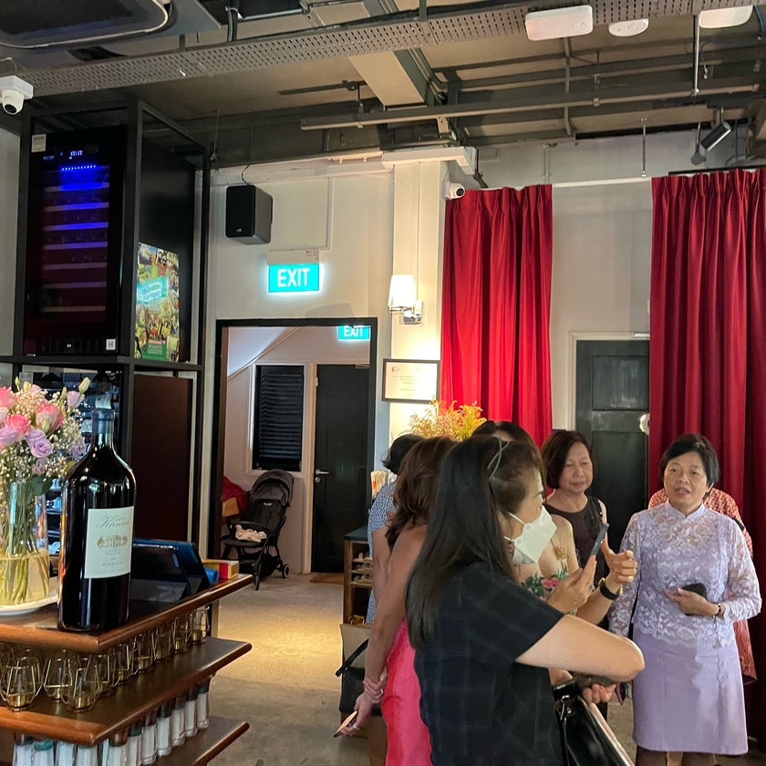 Les Bouchons, Ann Siang - French Restaurant - good service,wine,steak,french fries,dinner,books,chips,takes reservations,big portions,good for dates,good for special occasions,couscous,creme caramel