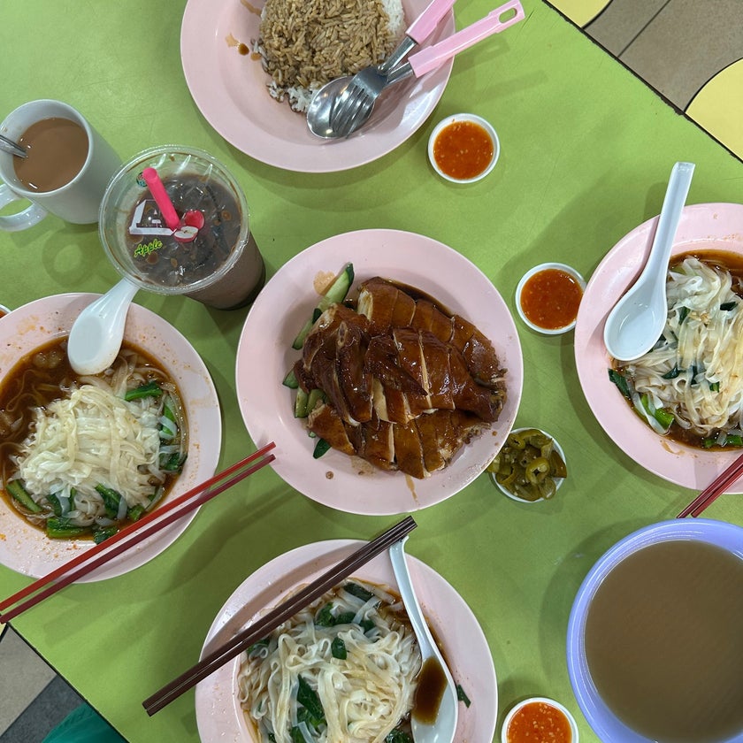 Telok Blangah Crescent Market & Food Centre - Restaurant - coffee,desserts,chicken,breakfast food,soup,lunch,brunch food,noodles,rice,pork,dinner,curry,pancakes,chili,muffins,carrot cake,porridge,red beans,soy sauce,momos,prata,food stalls,bee hoon,Mee Siam