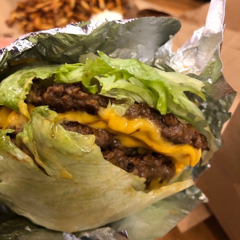 Five Guys Cambridge Leisure Park - Burger Joint,American Restaurant,Fast Food Restaurant - burgers,french fries,casual,authentic,hot dogs,good for a quick meal,lively,good for groups
