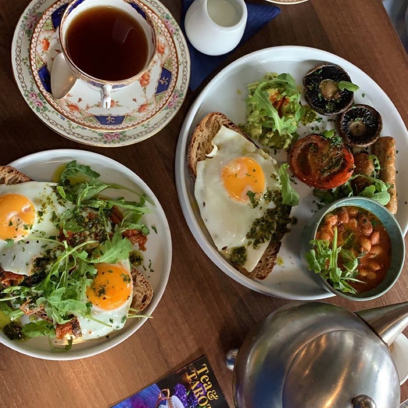 Metrodeco - Café,Coffee Shop,Restaurant - restaurants,coffee,sandwiches,lunch,brunch food,tea,pastries,cake,trendy,chai,biscuits,green tea,carrots,roses,raspberry,bacon butties