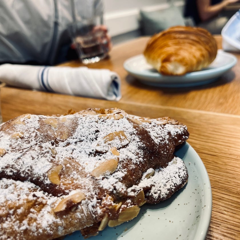 Bluestone Lane Battery Park Café - Café,Australian Restaurant - 