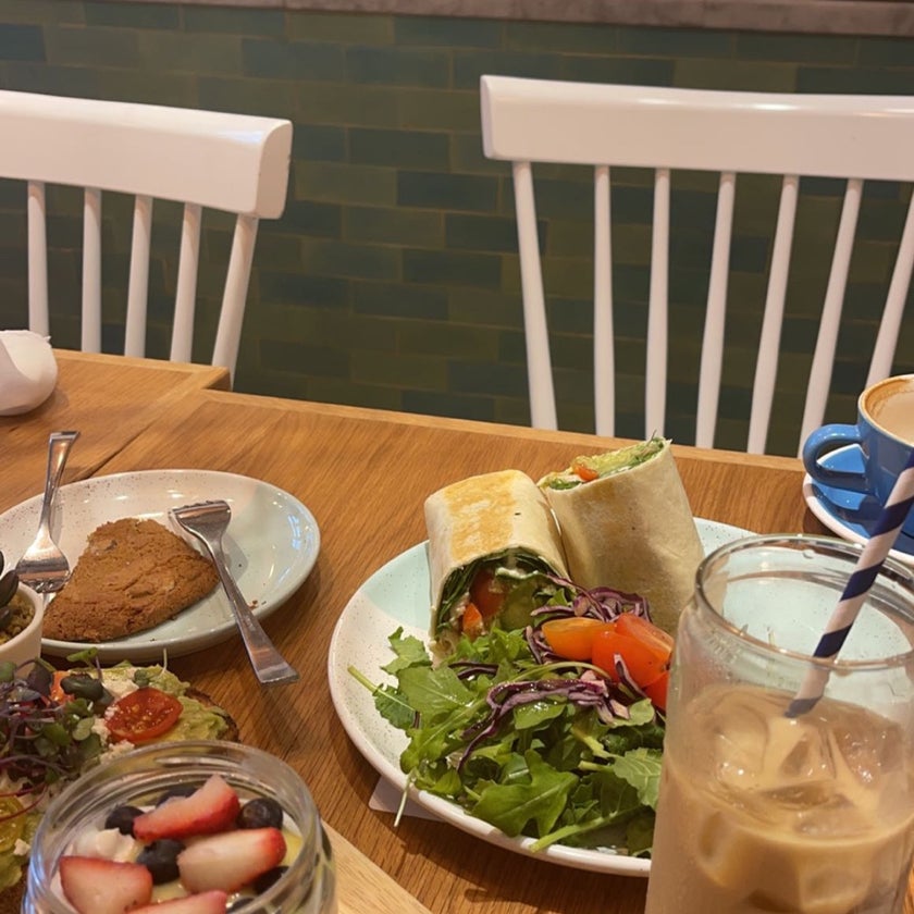 Bluestone Lane Battery Park Café - Café,Australian Restaurant - 