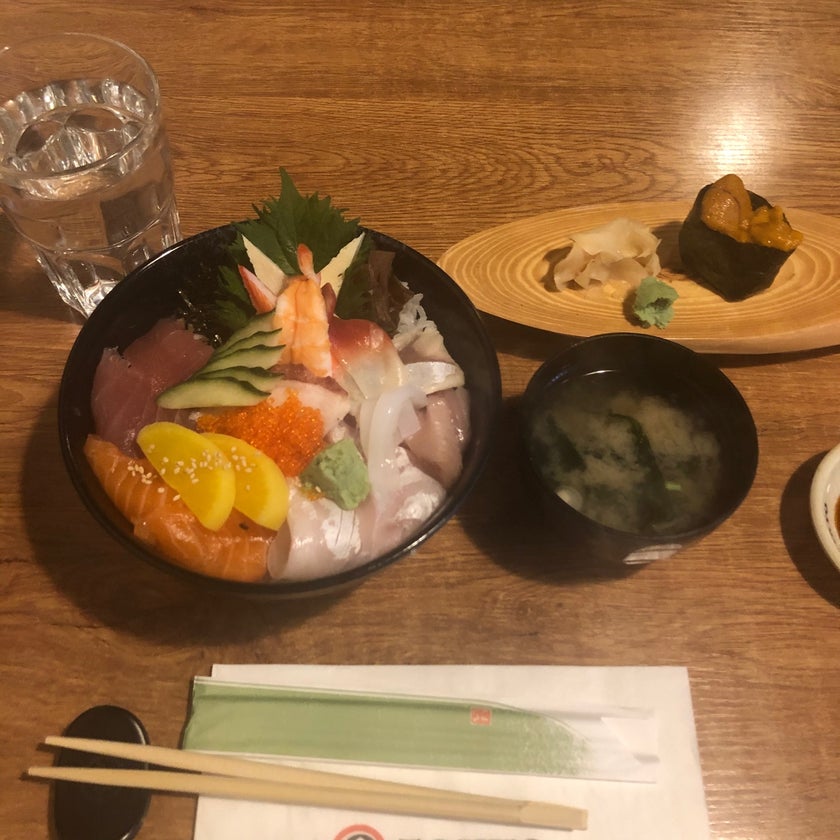 Eat Tokyo - Sushi Restaurant,Japanese,Sushi Bars - bar,friendly staff,well,lunch,healthy food,town,city,dinner,crowded,great value,takes reservations,chefs,appetizers,big portions,banks,trendy,teriyaki,matcha,katsu,chirashi,Toro,izakaya,tentacles,hyper roll