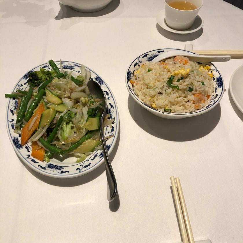 North China Restaurant - Cantonese Restaurant - friendly staff,books,family atmosphere,crispy beef