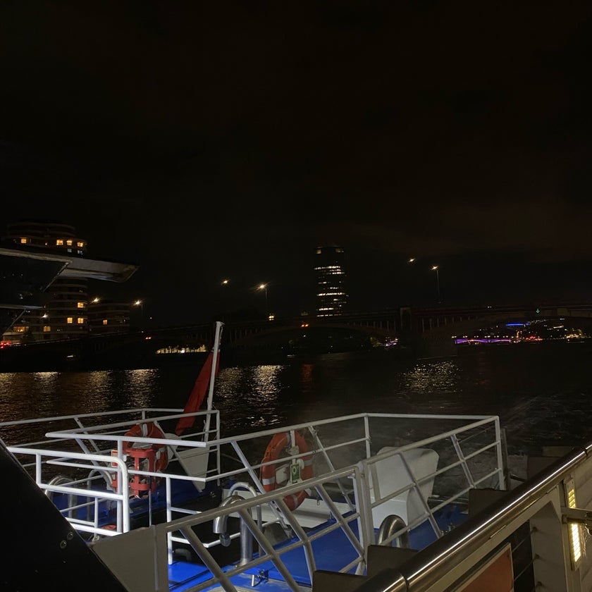 Waterfront London Vauxhall Restaurant - Restaurant - 