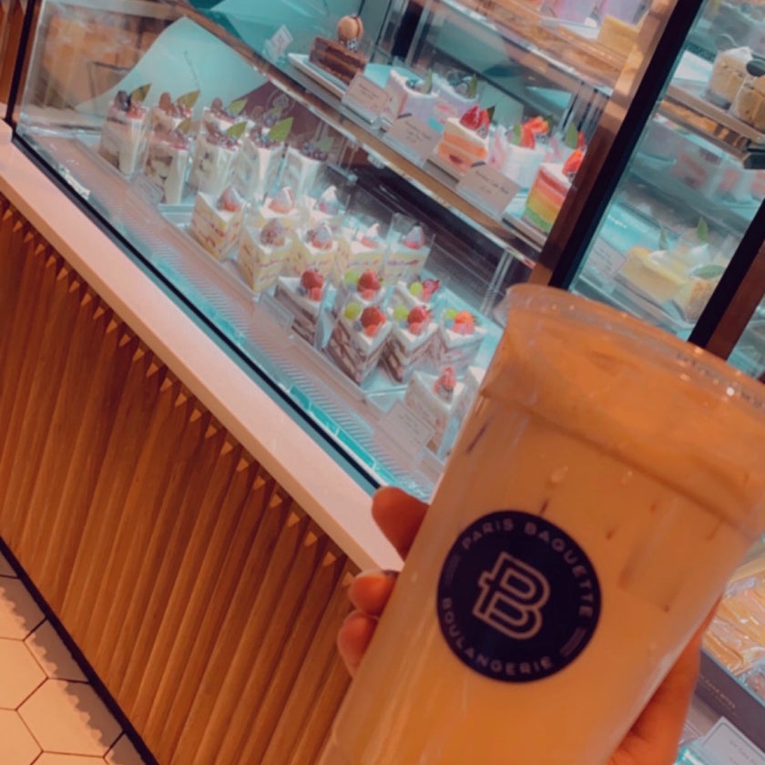 Paris Baguette - Bakery - coffee,sandwiches,pastries,cake,bread,buns,green tea,European style,korea