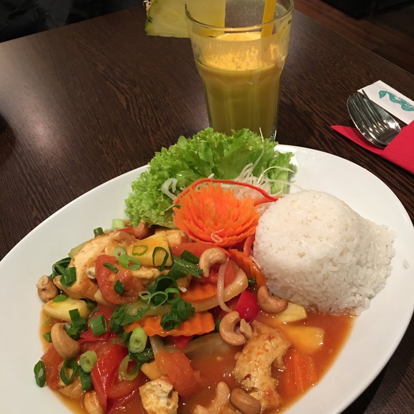 Savory Chay - Cafe, Coffee, and Tea House,Asian Restaurant,Vegan and Vegetarian Restaurant - friendly staff,lunch menu