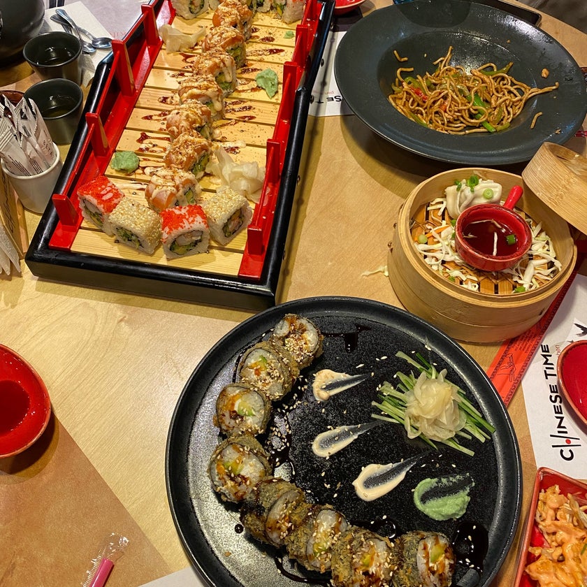 Chinese Time - Chinese Restaurant,Sushi Bars,Chinese,Thai - bar,alcohol,good service,desserts,healthy food,good for working,sushi,great value,ginger,good for a quick meal,good for special occasions,garlic chicken,tiger roll
