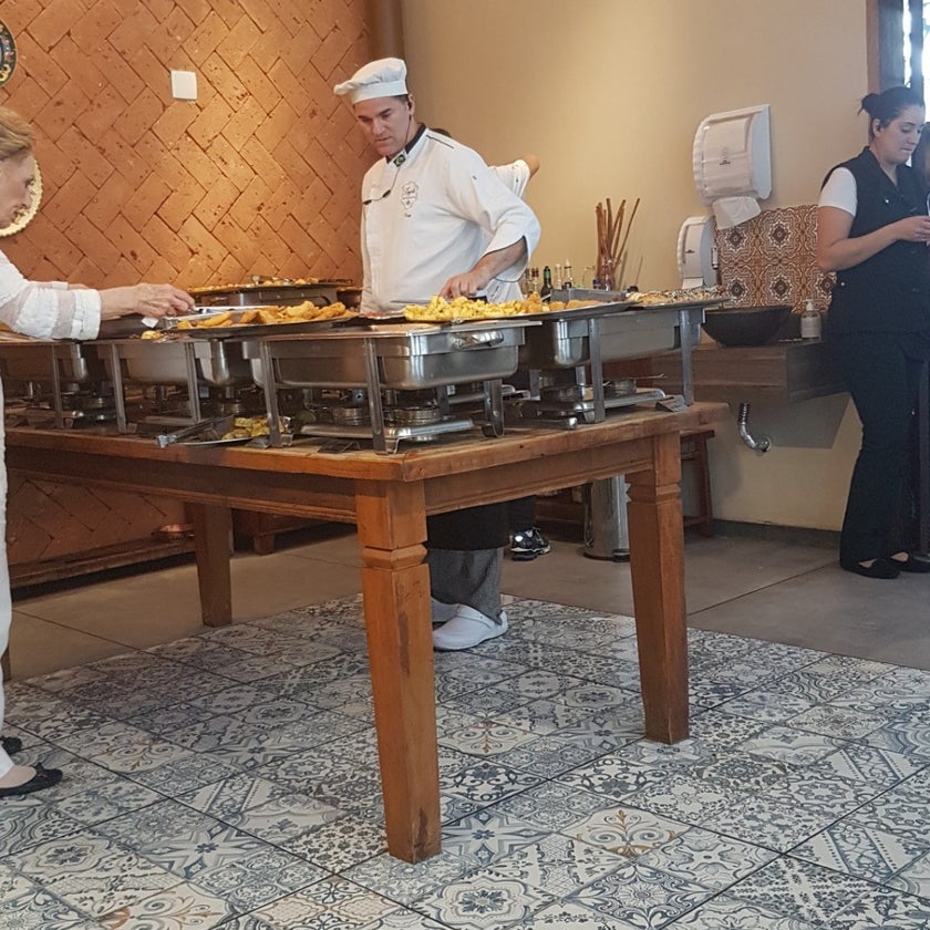 Laportes Restaurante e Empório - Restaurant - restaurants,desserts,salads,good for groups