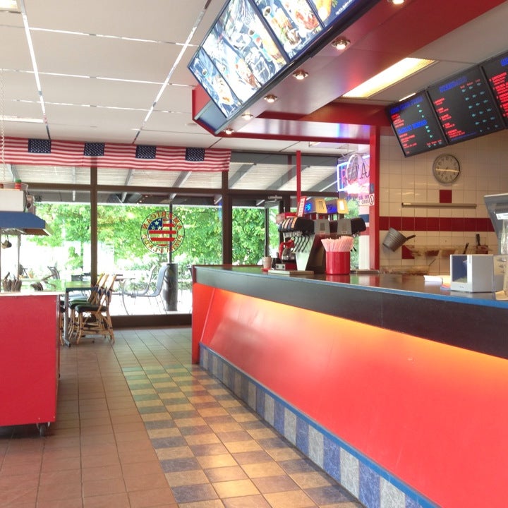 American Pizza Place - Pizzeria - 