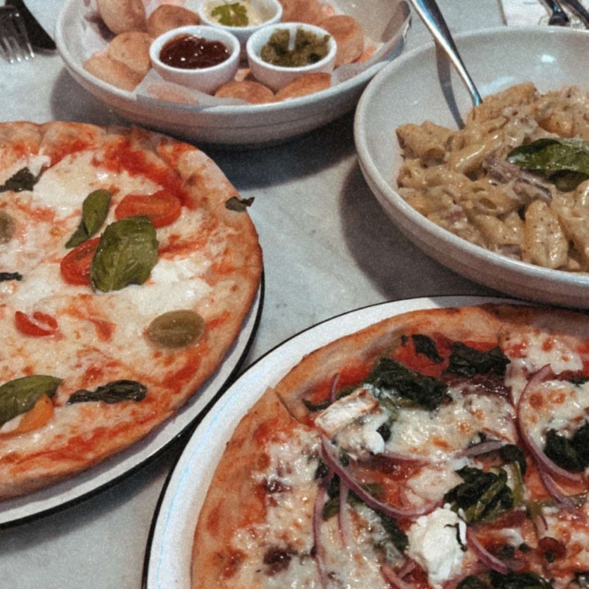 PizzaExpress - Pizzeria - pizza,salads,lunch,spicy food,dinner,good for dates,concerts,good for a quick meal,good for groups