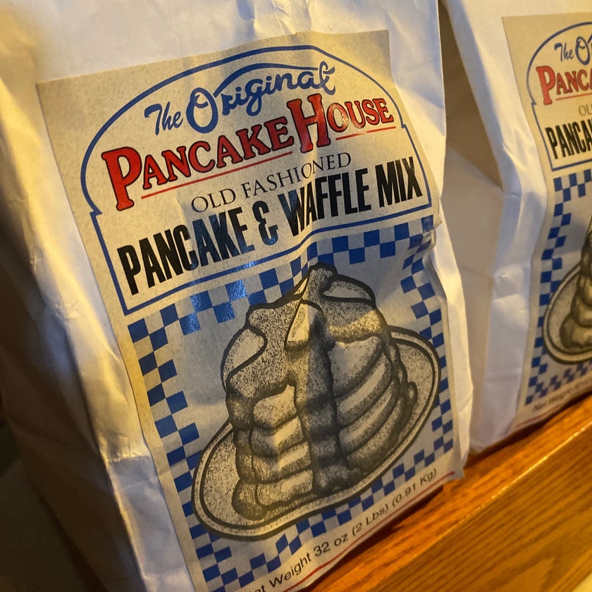 The Original Pancake House - Diner,American Restaurant - restaurants,bar,cheese,lunch,vegetables,ice cream,parking,dinner,crowded,great value,bacon,homemade food,pancakes,mushrooms,strawberries,lemon,waffles,trendy,apples,omelettes,hot chocolate,good for dates,French toast,ham,raspberry,syrup,whipped cream,good for groups,hollandaise sauce,Sherry,English muffins,powdered sugar,sausage patties,garden dutch baby,southfield